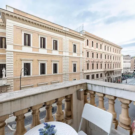 Vanity Navona Отель