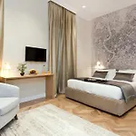 Vanity Navona Hotel 2*