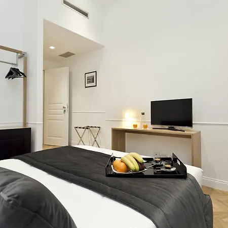 Vanity Navona Hotel 2*