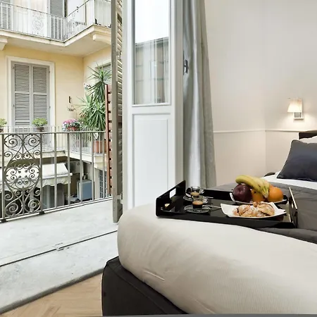 Vanity Navona Hotell 2*