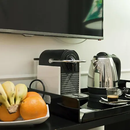 Vanity Navona Hotell 2*