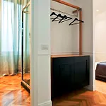 Vanity Navona 2*