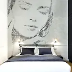 Vanity Navona 2*