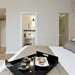 Vanity Navona 2*